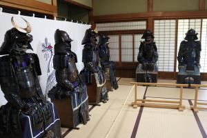 上段の間　当世具足