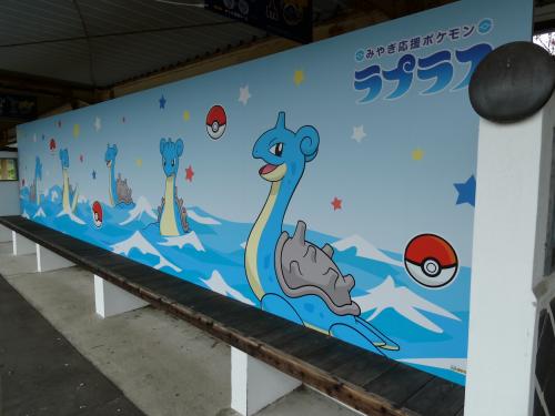 丸森駅ホームベンチ
