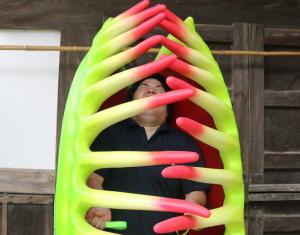 巨大ハエトリソウのモニュメント